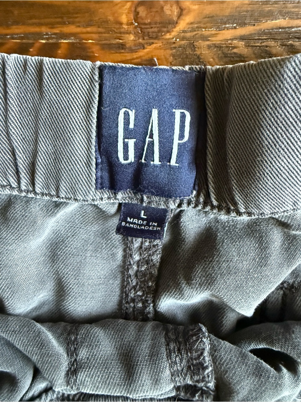 GAP Women's Gray Drawstring Lounge Shorts - Picture 3 of 3